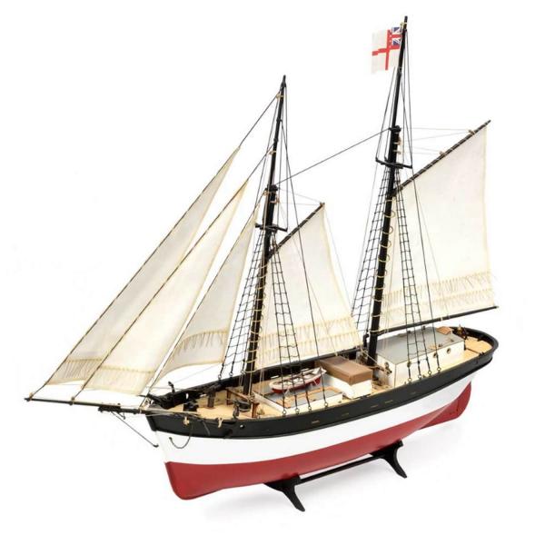 Maquette de bateau en bois : Hunter Q-Ship - Amati-B1450