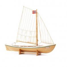 Wooden boat model: Torborg