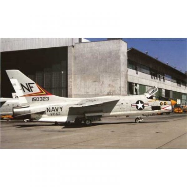Maquette avion : F-8E Double Nuts - Hasegawa-09775