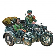 Model military vehicle with miniatures: Zündapp KS750 and Sidecar
