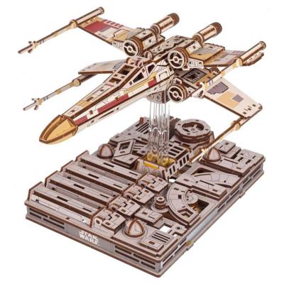 Maquette en bois : Star Wars - Luke Skywalker's X-Wing Starfighter
