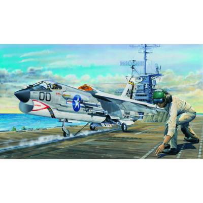 Trumpeter Maquette Avion : F-8E Crusader