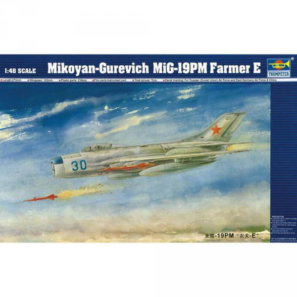 Maquette avion : Mikoyan-Gurevich MiG-19M Farmer E - Trumpeter-TR02804
