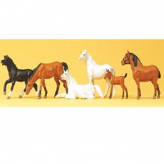 HO Modellbau: Figuren: Set mit 5 Pferden und 1 Fohlen