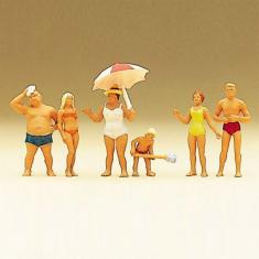 HO Model Making Figurines: Family at the Sea