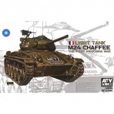 Model tank: M-24 Chaffee French Army Indochina 1950 + 1 figurine