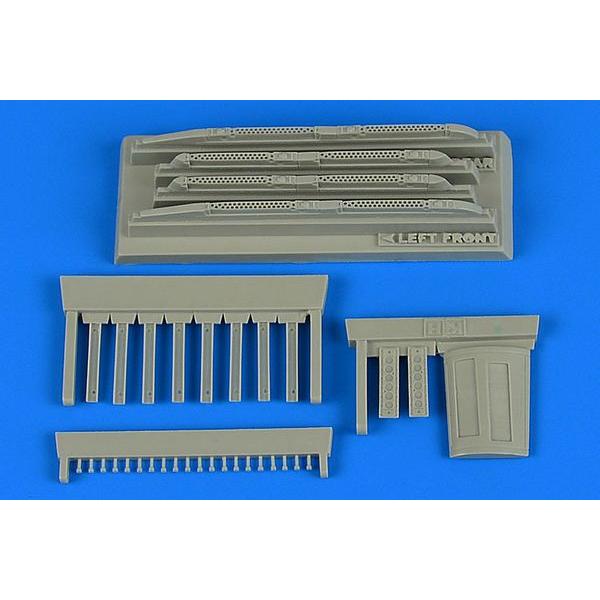 Su-17/22M3/M4 Fitter K covered chaff/fla dispensers for Kitty Hawk- 1:48e - Aires - 4747