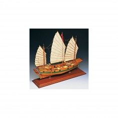 Modellschiff aus Holz: Chinesische Dschunke