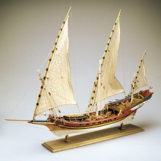 Schiffsmodell aus Holz: Xèbec