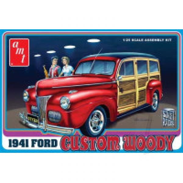 1:25 1941 Ford Woody - AMT906