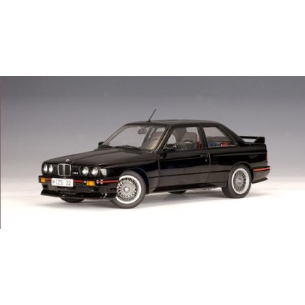 BMW M3 E30 1990 AutoArt 1/18 - T2M-A70562