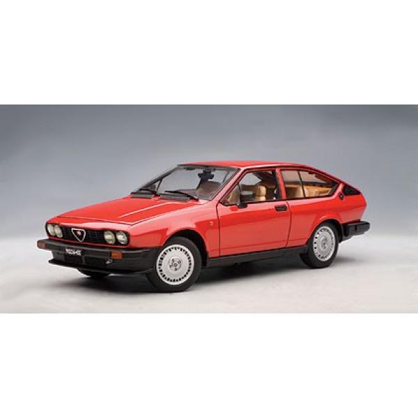 Alfa Romeo GTV 1983 AutoArt 1/18 - T2M-A70146
