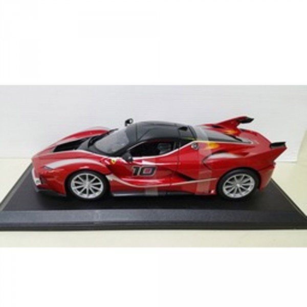 Modèle réduit de voiture de Collection : Ferrari FXX K - Echelle 1:18 - Burago-16010