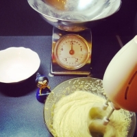 La galette des rois poire, chocolat, amandes. - Image n°5