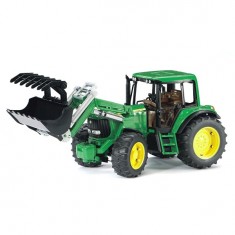 John Deere 6920 tractor with fork