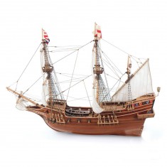 Wooden ship model: Golden Hind