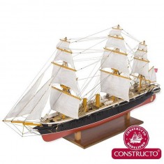 Wooden model ship: HMS Warrior