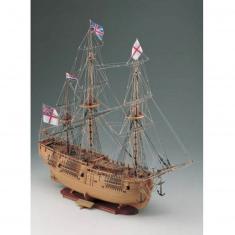 Wooden model ship: Endeavor