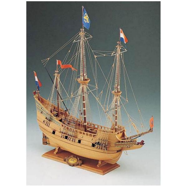 Maquette bateau en bois : Half Moon - Corel-SM18