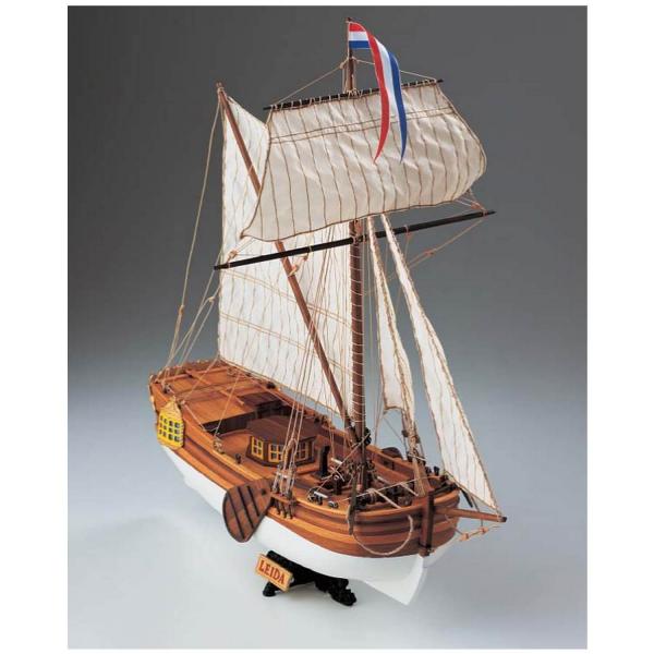 Maquette bateau en bois : Leida - Corel-SM57