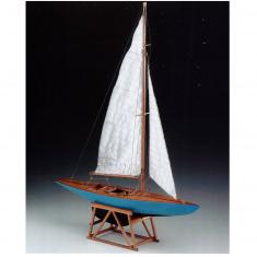 Maquette bateau en bois : Monotype de classe internationale