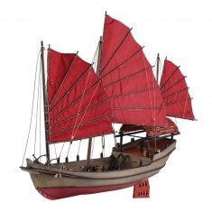 Modellschiff aus Holz: Chinesische Dschunke