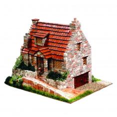 Ceramic model: Old cottage 3