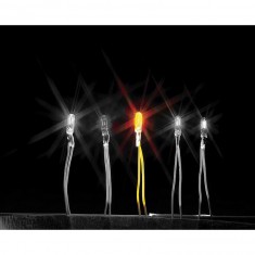 Maqueta: Iluminación: Mini bombilla amarilla.