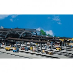 HO model railroad: covered station platforms