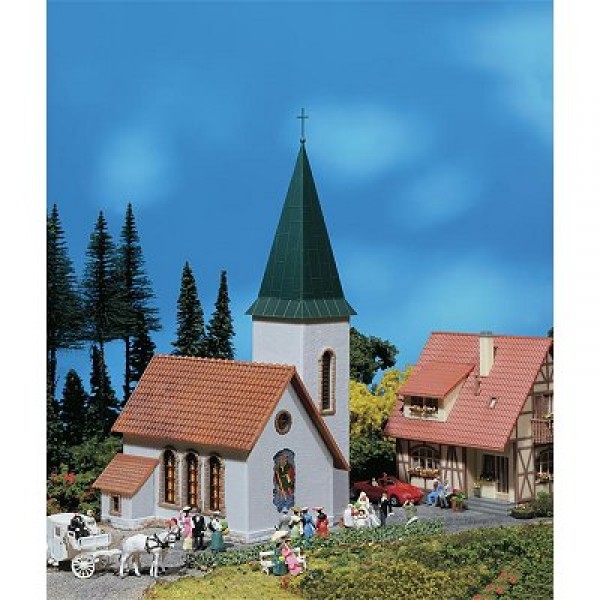 Modélisme HO : Église de village avec tour - Faller-130240