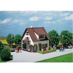 HO-Modell: Haus mit Dachzimmer