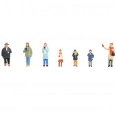 HO Model Making Figures : Christmas market visitors