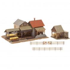 HO Model Railroad: Sawmill with Shed