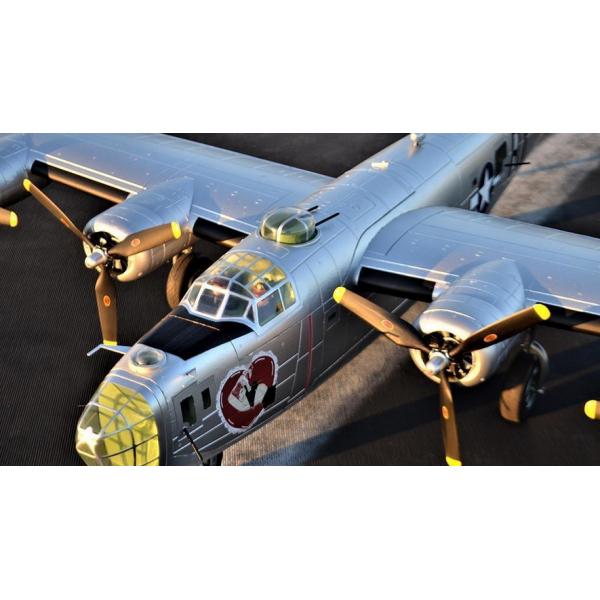 Freewing B-24 Liberator 2000mm Argent PNP - FLW4011P