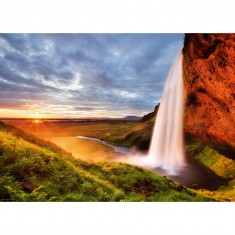 1000 pieces puzzle: Seljalandsfoss waterfall, Iceland