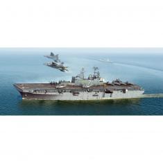 USS Iwo Jima LHD-7 - 1:700e - Hobby Boss