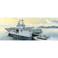 Maquette bateau : USS Essex LHD-2