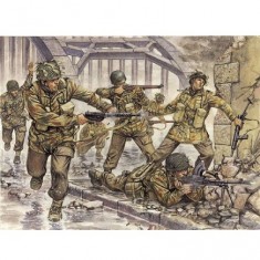 WWII figures: English paratroopers