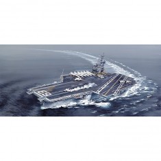 Maquette bateau : Porte-avions USS Kitty Hawk CV-63
