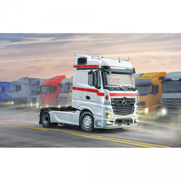 Maquette camion : Mercedes Benz Mp4 Big Space - Italeri-I3948