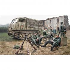 Maquette véhicule militaire : Steyr Rso/01 avec Soldats allemands