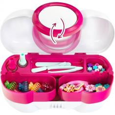 Hairdressing case and manicure salon