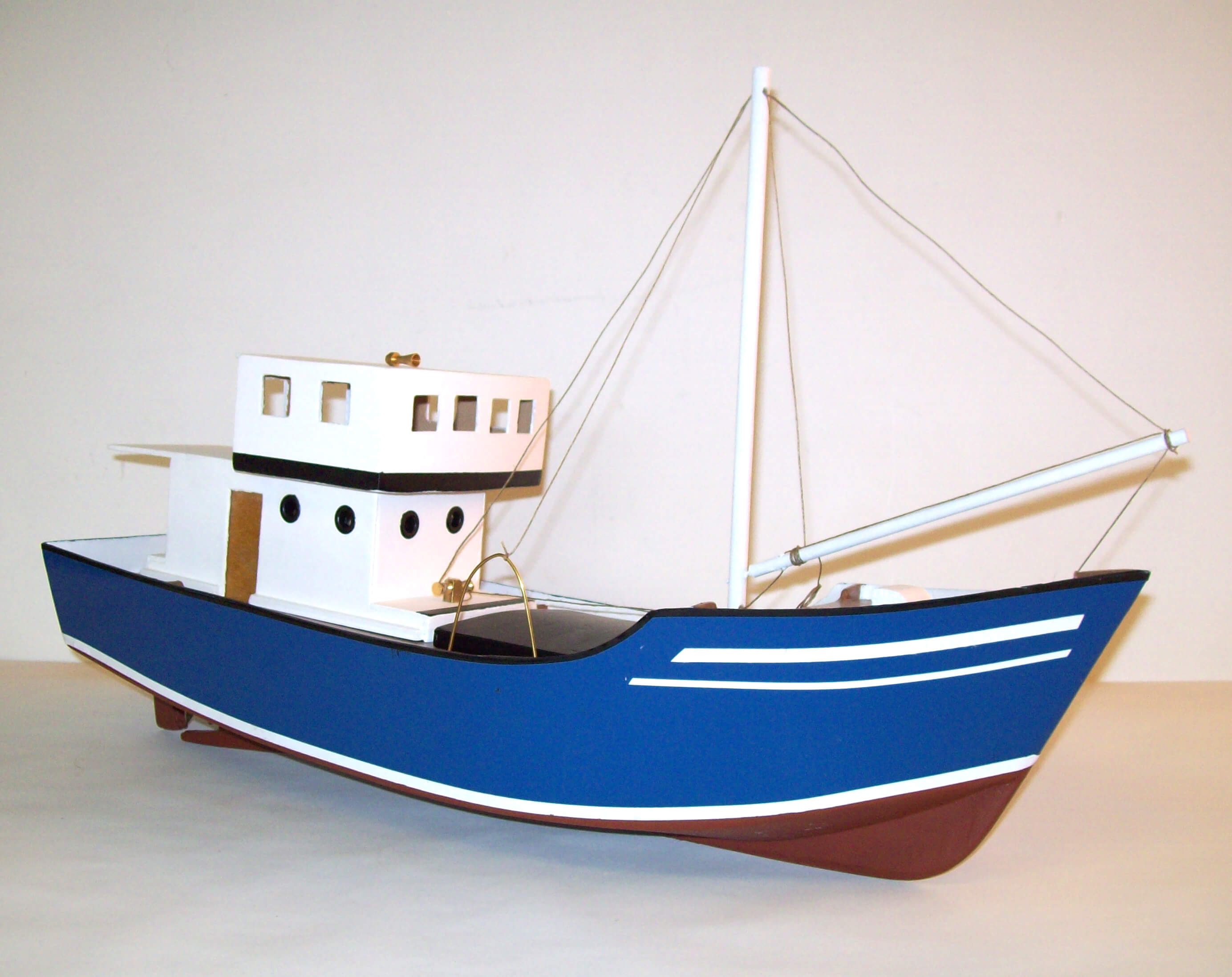 Maquette bateau en bois : Thonier