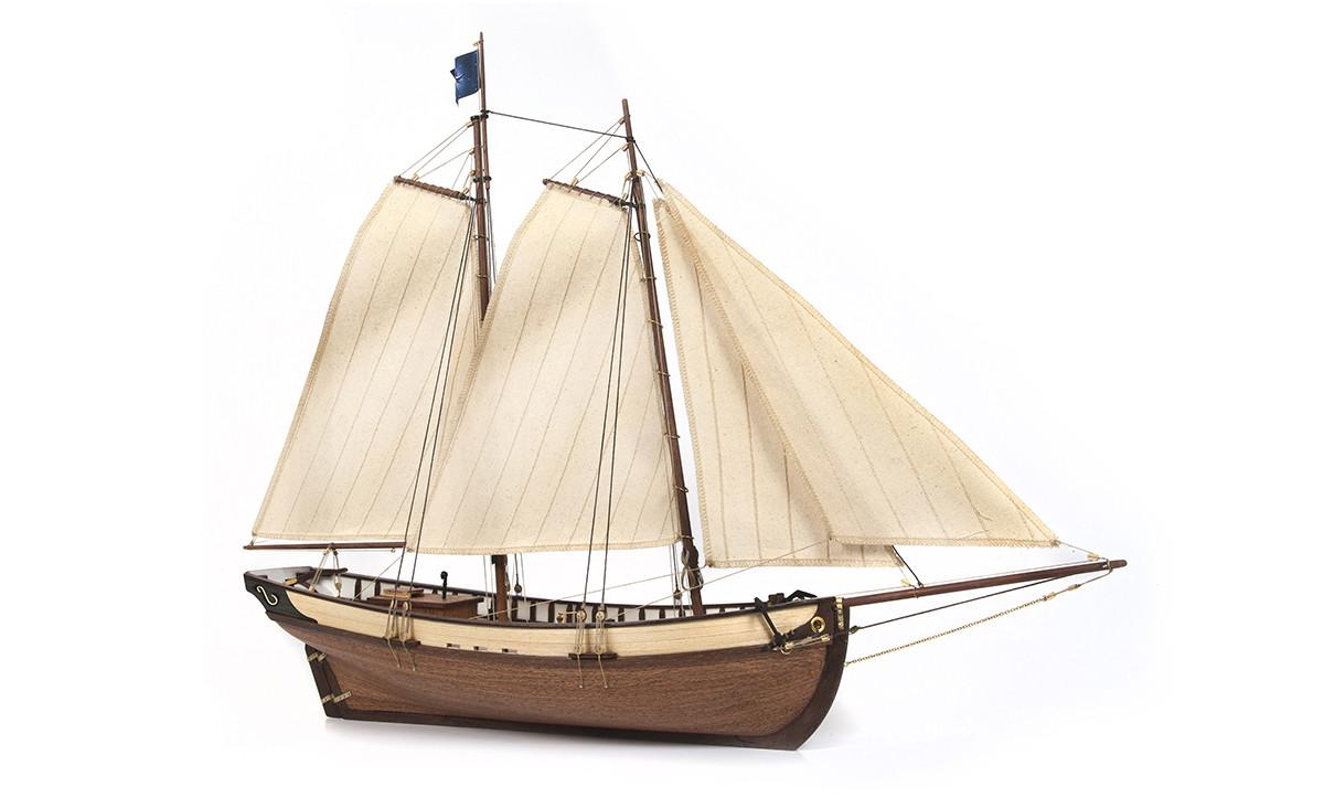 ⇒ Maquette bateau voilier en bois bleu marine - 34 x 24 cm