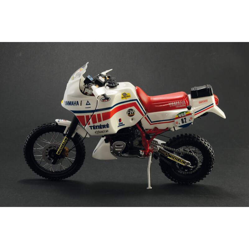 Maquette moto : Yamaha Ténéré 660cc - Maquette Italeri - Rue des Maquettes