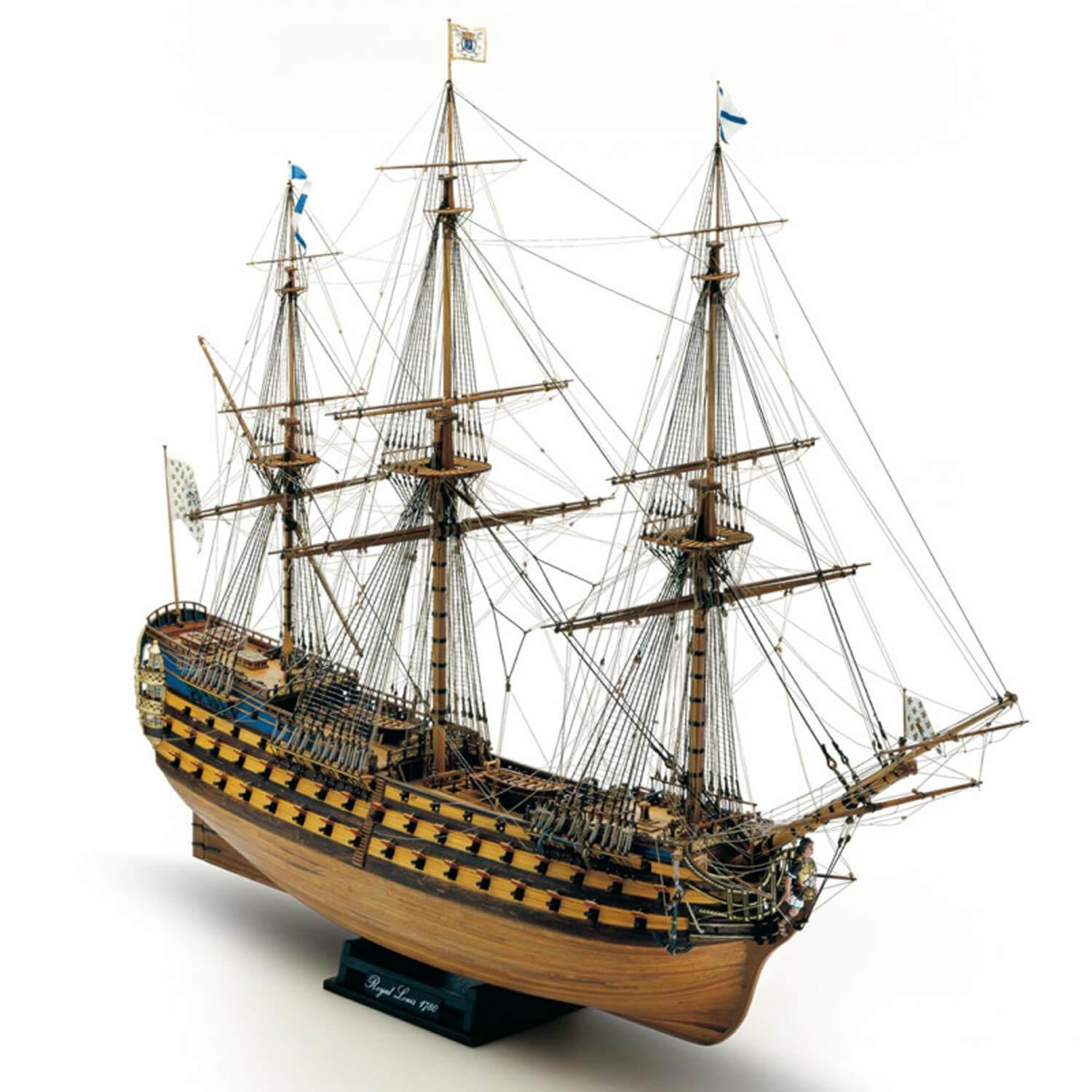 Maqueta de barco en madera del navío Royal Louis
