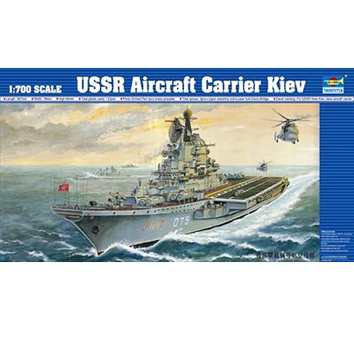 Maquette bateau : Porte-avions soviétique Kiev