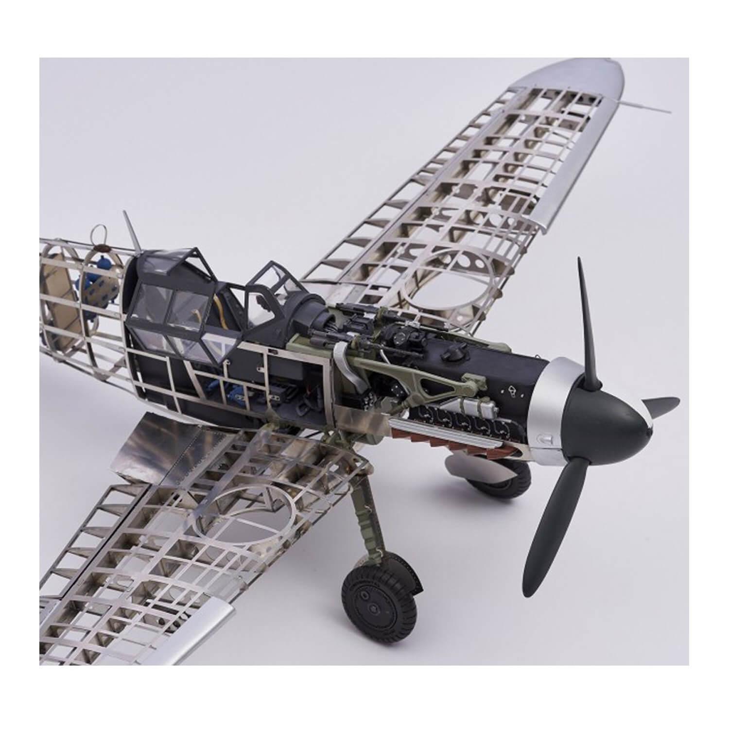 Avion en métal miniature de combat des armées allemandes…