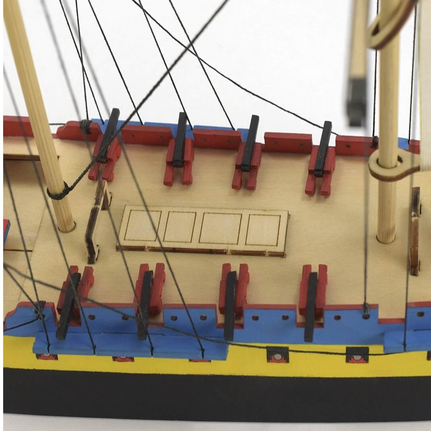 Maquette bateau en bois : L'Hermione La Fayette
