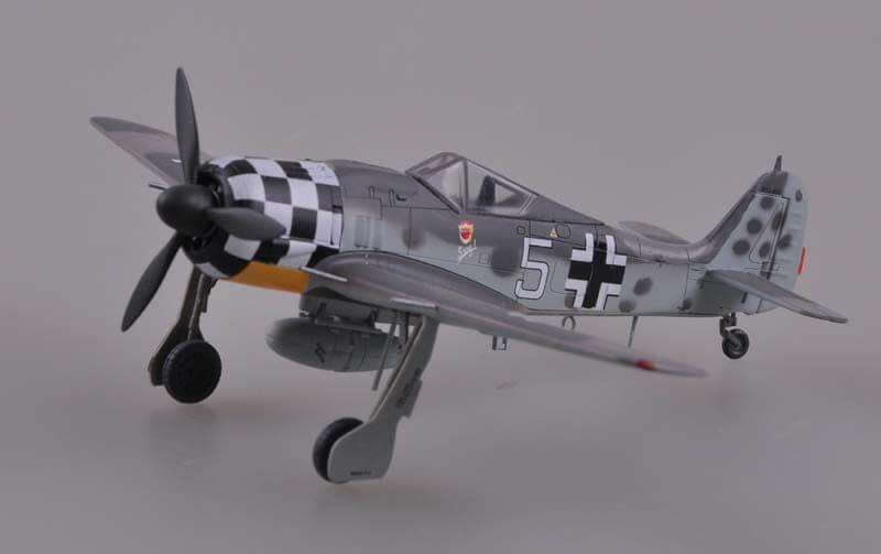 fw190a-6,"white 5",uffz rudolf hubl.i./ jg1,july 1943- 1:72e - easy model